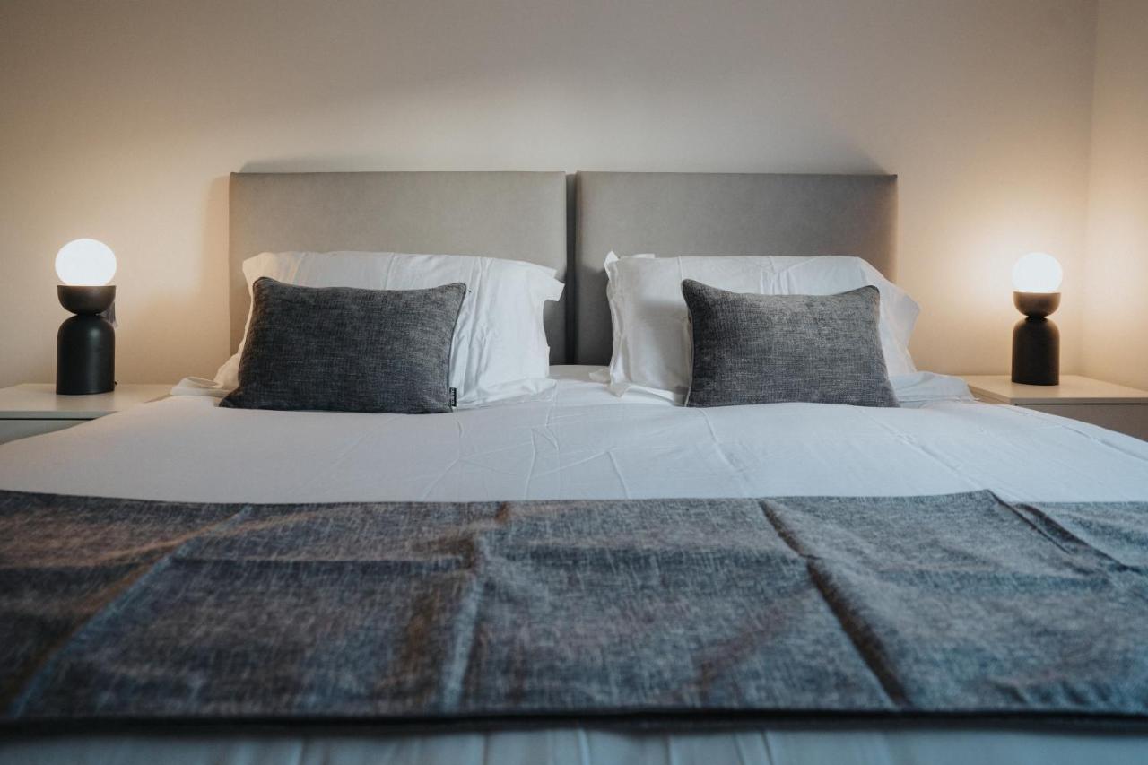 Lovely Modern 2 Bed City Centre Apartment With Free Parking - Double Or Twin Beds Available Wolverhampton Buitenkant foto